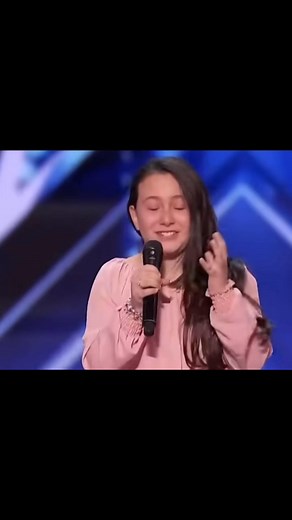 Roberta Battaglia: 10-Year-Old Canadian Girl With SHOCKING Voice! Sofia Vergara's GOLDEN BUZZER! America’s Got Talent #viral #agt #AGTAuditions | Sewlovelybyjoy back up page