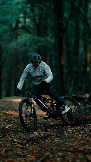 Amflow Bikes on Instagram: "Speed and agility, taken to the next level of eMTB joy. ⚡ Amflow combines a lightweight carbon fiber frame design, a 1000W peak power output, and a multi-sensor fusion algorithm that adjusts assist power based on torque, cadence, wheel speed, and IMU data - delivering an unparalleled flow-like riding experience and supreme agility. Chase the flow. Own the trail. Filmed by @alexandrudon *The default peak power on Amflow varies in countries and regions due to the local 