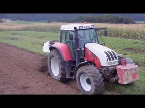 Steyr CVT 150 Pflügen