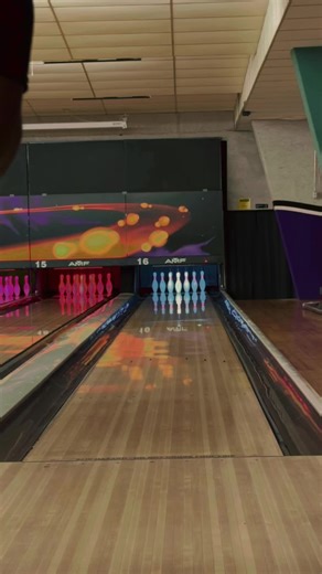 No look challenge @Blacktarzan What you got my boi🤣#bowling #frendlycompetition