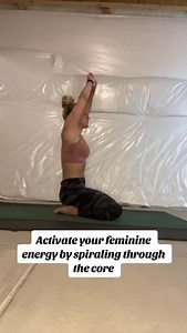 10K reactions · 2.1K shares | Ignite your sacral chakra by spiraling through the belly #core #sacralchakra #sensualmovement #movementismedicine | Yoga & movement with Sara | Facebook