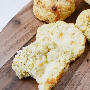 Cheesy Fathead Rolls can be made in the air fryer or oven! These low carb, keto dinner rolls are made with a popular FatHead pizza dough recipe using mozzarella cheese, but my keto bread rolls are almond flour free! | SugarFreeMom.com