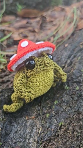 #crochet #frog #toad #pattern #amigurumi #tutorial #beginner #easy #cute #microcrochet #mushroom