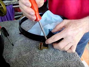 replacing the yarn guide on an Addi professional knitting machine