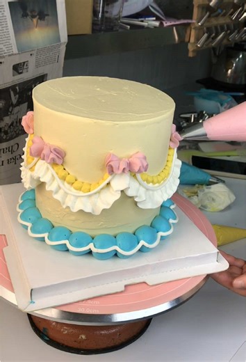 #Capcut Pink butterfly girl cake decoration#fyp #cake #caketiktok #beautifulcake #cakevideo #cakepiping #diycake #caketutorial