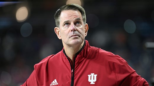 How much Indiana football coach Curt Cignetti makes