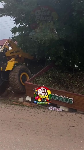 KMA Begins Demolition Exercise at Santasi Roundabout to Pave Way for Construction of Dual Carriageway from Asokwa Interchange to Patasi #thegistplug #FYI #trendingnow #foryoupagе #viral