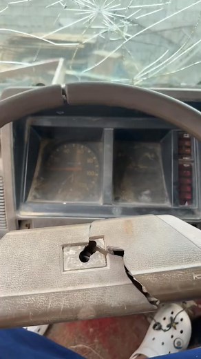 Die beiden Schalter werten das Auto wirklich auf. #altesauto #oldcar #anlasser | Peter Tietz