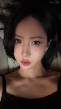 Should I work out… or not? #SINB #VIVIZ #GFRIEND