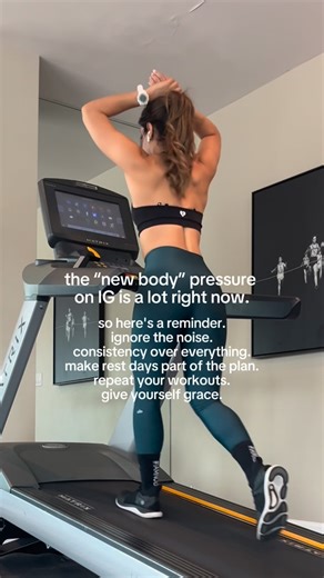 Riti Vats on Instagram: "because fitness content is LOUD right now. new year. new goals. new bodies.� new workouts every time you open the app. even i feel overwhelmed..and this is literally my job. if i could go back to the beginning of my fitness journey, here’s what i’d tell myself: • find a plan that’s doable and sustainable - consistency matters! • recovery days aren’t optional, they’re part of the progress� • stop chasing new workouts - same plan, same lifts for a few weeks before adjustin