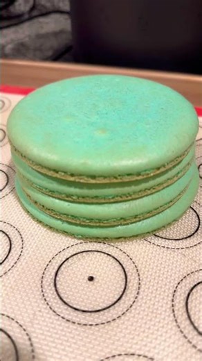 Macaron Cake