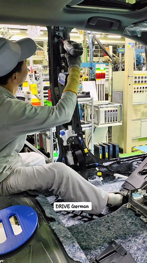 From Idea to Road: The Journey of Car Manufacturing 🚗 #CarFactory #AutomotiveIndustry #CarAssembly #MadeInFactory #Engineering #car #fbreels #foryou #fyp #reels #virals #factory #installation #motivacion #autos #videos #mercedesbenz #audi #fashion #creat #creativity #wolswagen #facebookreels #viralpagepost | DRIVE German