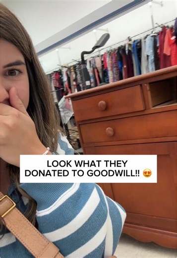 Would you have replaced the hardware? 🤔 I still can’t believe I thrifted this vintage buffet cabinet for only $40!! When I saw this maple buffet sitting at the thrift store, I ran to it and grabbed the tag! I just knew it had to be mine! I know brown/gray stain isn’t everyone’s cup of tea, but it sells great if you flip furniture! So before you toss out old furniture or walk past it at the thrift, remember it can be transformed into something that fits your style perfectly! (Stain: Fusion Woodw