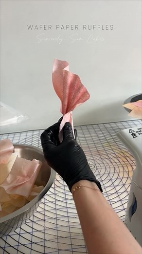 Expert Tips for Wafer Paper Colouration Techniques