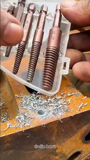 Simple Way To Remove Broken Bolts Using A Screw Extractor