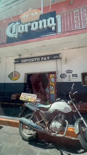 Marcos De La Torre estaba instalando el boiler solar😱☀️🥵 así que le lleve de almorzar y aparte una sorpresita‼️🤩❤️ | Mercy