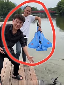 Sobrang ganda ng kanilang mga laruang eroplano | Twenty Eight