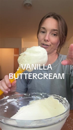 No mixer required! Save this perfect vanilla buttercream recipe for later just in case. #vanillabuttercream #buttercream #frosting #frostingrecipe #vanillacake