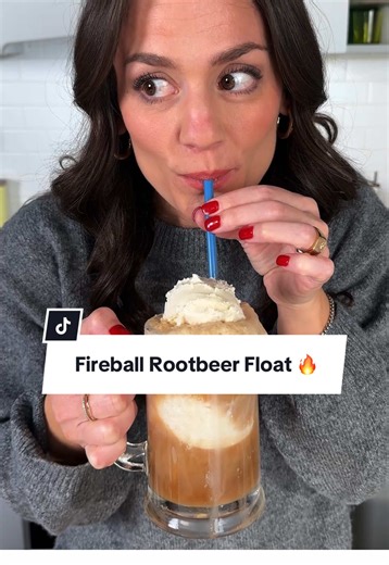 It's like if root beer and Red Hots had a baby...🥳🔥 This adult take on your fave childhood treat features Fireball, ice cream, and root beer! It's a certified winner in our books. 😉 🧑‍🍳: @Natalie #fireball #drinkrecipes #rootbeerfloat #shots #alcoholrecipes