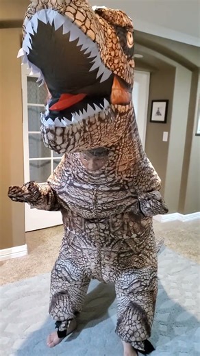 https://amzn.to/48ydq07 #halloweencostume #trex #jurrasicpark #costume