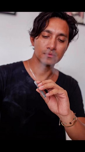 Try our MONQ focus breathable Aromtherapy blend This is not merely about indulging your senses; it's about creating an ambiance that complements your desire for concentration, whenever you need it.Immerse yourself in the captivating richness of our unique blend of botanical essences, combining coffee, ginger, rosemary and other essential oils. Embrace a personal, portable aromatherapy journey that is uniquely yours. Be it at your workspace, studying at home, or on a busy travel day, Focus MONQ i