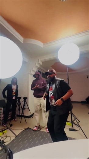 Bella ቻዉ ቻዉ ዉዝዋዜ ግሩፕ ወይዘ ማሕደር አሳይ