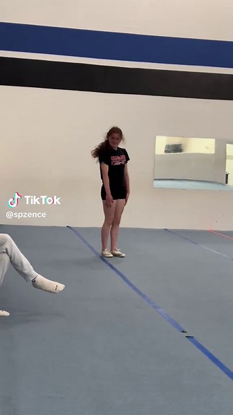 #cheerleadersoftiktok #tumblersoftiktok #full #backhandspring #cheerleading