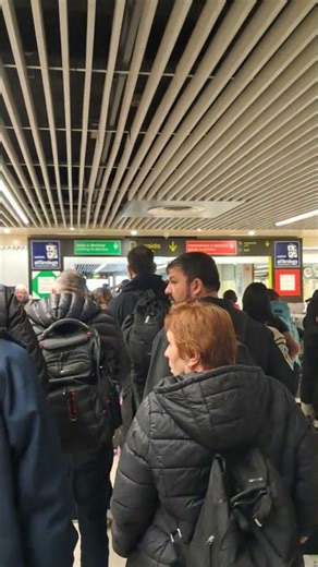 Lisbon Airport waiting time: 30 seconds, this afternoon! #lisbonairport