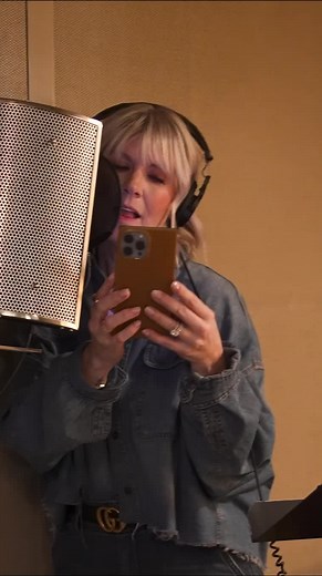Natalie Grant Unveils First Portuguese Song 'A Luz Te Encontrará' ft. Gabriel Henrique