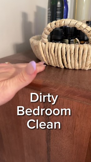 My favorite room to clean is bedrooms, dusting is so satisfying 🤌 #bedroomclean #cleanwithme #cleaningmotivation #housecleaner #cleantok #scrubdaddy #swiffer #sharkvacuum