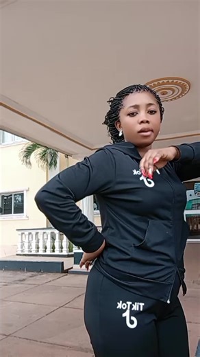 Vidéos de 🇬🇦G9 (@daniellaavome) avec son original - JONATHAN C. GAMBELA