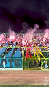 56K views · 2.9K reactions | ¡퐂퐚́퐭퐞퐝퐫퐚 퐞퐧 퐥퐚퐬 퐓퐫퐢퐛퐮퐧퐚퐬, Sin duda alguna la mejor hinchada del país!  | Club Blooming | Facebook