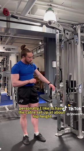 Replying to @Trav Cable Unilateral Overhead Tricep Extension Guide and Tips #bodybuilding #fy #gym #motivation