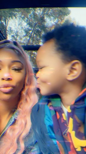 999K views · 36K reactions | Yesterday was one of those nonstop days. This is what most of my days look like. Working & mommying … basically I only have time to mind my business 﫡 | A diz Bambi | Facebook