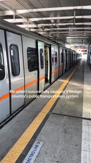 Mastering Athens: Navigating Public Transportation