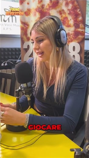SOFIA BALZANI ai microfoni di Fede su Young Revolution!