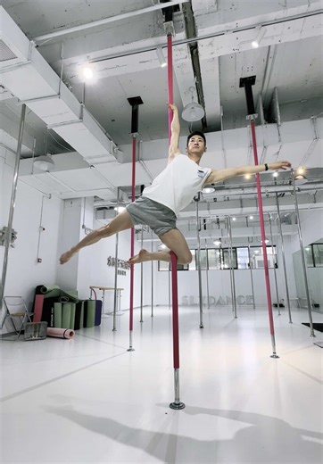 #polesport #power #poledance