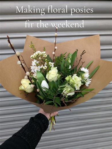 Thursdays are for making up posies and floral wraps for my road side flower stand that's open every Friday and Saturday. #posy #floraldesign #freshflowers #flowers #spring
