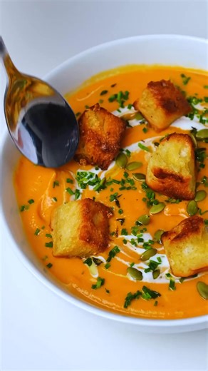 December 22, 2023-000 #lifehacks #cookingcommunity #hotsauce #comfortfood #cookingparty #cooingtips #footballfood #spicyfood | Karen Carlson