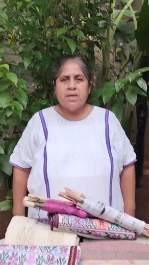 ✨🎉 Feria del Rebozo 2025 🎉✨ Fiesta, Gala y Tradición La maestra artesana Adela López Gómez, tejedora en telar de cintura de Xochistlahuaca, Guerrero, te invita a ser parte de esta celebración única donde el arte, la historia y el color del rebozo se encuentran. 🧵💃 Ven a conocer el trabajo de grandes artesanas y artesanos de México y déjate envolver por la magia de esta tradición viva. 📅 Del 12 al 16 de septiembre de 2025 🕚 De 11:00 a 18:00 h 📍 Museo Nacional de Culturas Populares, Av. Hid