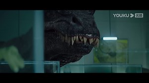 183K views · 3.4K reactions | The guy competes with the invisible Tyrannosaurus in IQ, and asks the beautiful girl to take off her clothes continuously to save her life! 小伙跟会隐身的暴龙拼智商，要美女不停地脱衣服来保命！ #异变暴龙 #Metamorphosis #优酷电影 #youkumovie | Youku Movie | Facebook