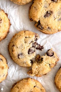 (Soft   Chewy!) Low Carb Keto Chocolate Chip Cookies