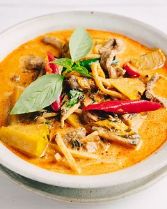 148K views · 7K reactions | Tips from the curry expert... 藍藍藍 Mama Noi's Thai Beef & Pumpkin Curry Get the recipe: https://www.marionskitchen.com/thai-beef-pumpkin-red-curry/ | Marion Grasby | Facebook