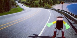 Why This Hitchhiking Robot Might Not Be Cute Enough to Make It Across Canada
