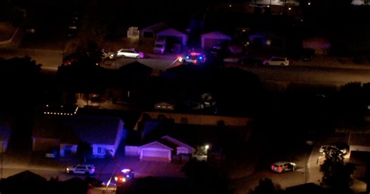 Phoenix police investigating double shooting near 83rd Avenue and Camelback Road