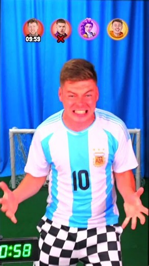 Kdo Umí Nejrychleji Kopnout do Míče?⚽️
