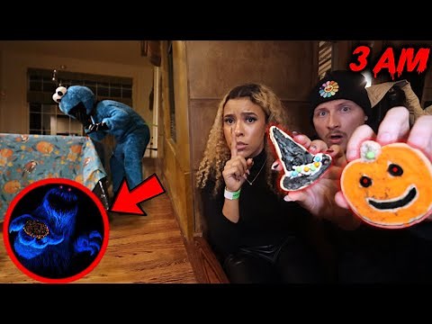 DO NOT MAKE SPOOKY HALLOWEEN COOKIES AT 3AM (THE COOKIE MONSTER CAME AND TRIED TO EAT ME!!!!)