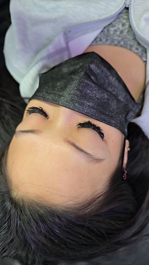 ✨ LASH CARE 101 ✨ Want your lash extensions to stay full and flawless longer? Here’s your quick aftercare guide: • Keep lashes dry for 24 hours • Brush them daily with a clean spoolie • Do a lash bath every 2–3 days • Avoid oils, mascara & rubbing • Sleep on your side or back • Book your fill every 2–3 weeks Healthy lashes = better retention fluffier results 🤍 Book your appointment today through the link in my profile! #lashartist #lashlift #vancouverlashextensions | Lashes By Lani Luu