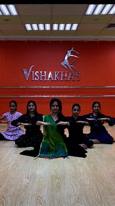 Welcome to my classroom 💃 #dubaidanceclass #vishakhasdance #sareedanceteacher #bollywoodstyle #kathakclasses #zumbaclass | Vishakha's : A Dance and Music Training Institute