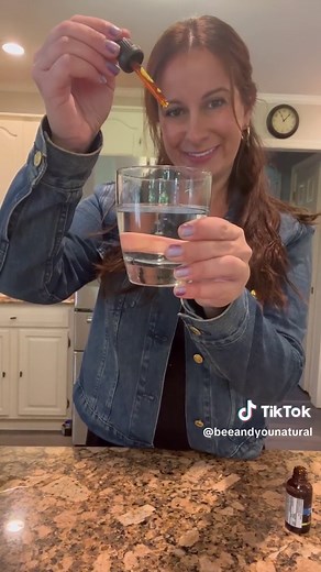 Why choose BEE&YOU Propolis Extract Water Soluble Drops? Here are just a few reasons: 🌟 Immune System Support: Anatolian propolis is known for its immune-boosting properties, helping to strengthen your body's defenses against illnesses. 🌟 Detoxification: These drops can aid in detoxifying your body, helping to eliminate harmful toxins and promote overall well-being. 🌟 Antioxidant Powerhouse: Loaded with antioxidants, BEE&YOU Propolis Extract Water Soluble Drops can help fight free radicals an